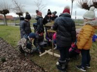 Krmítko a krmelec (2).jpg